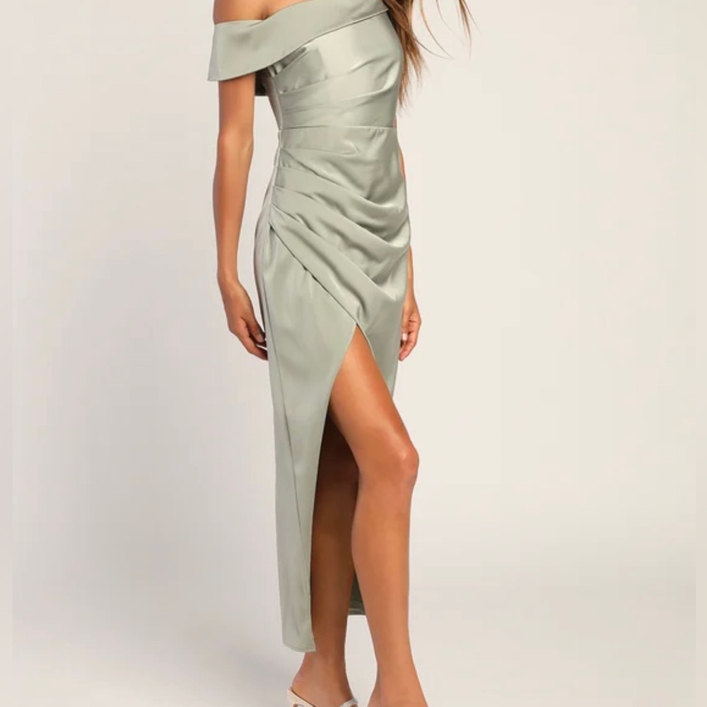 NWT Lulus Midi Dress